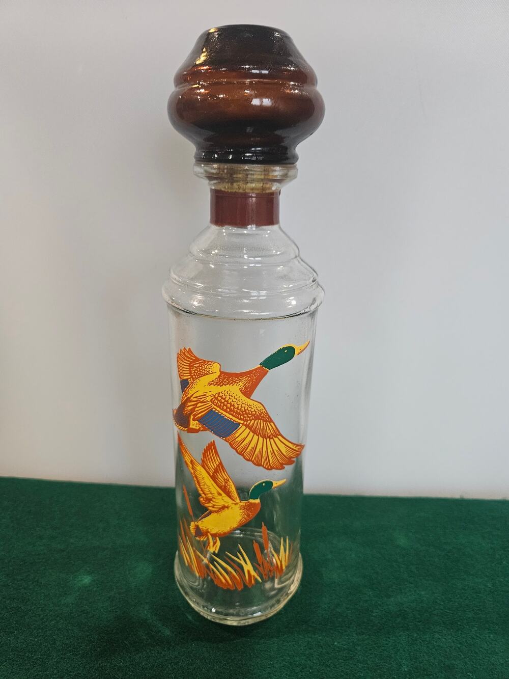 Vintage 1967 CABIN STILL Sportsman Collection Liquor Bottle/Decanter